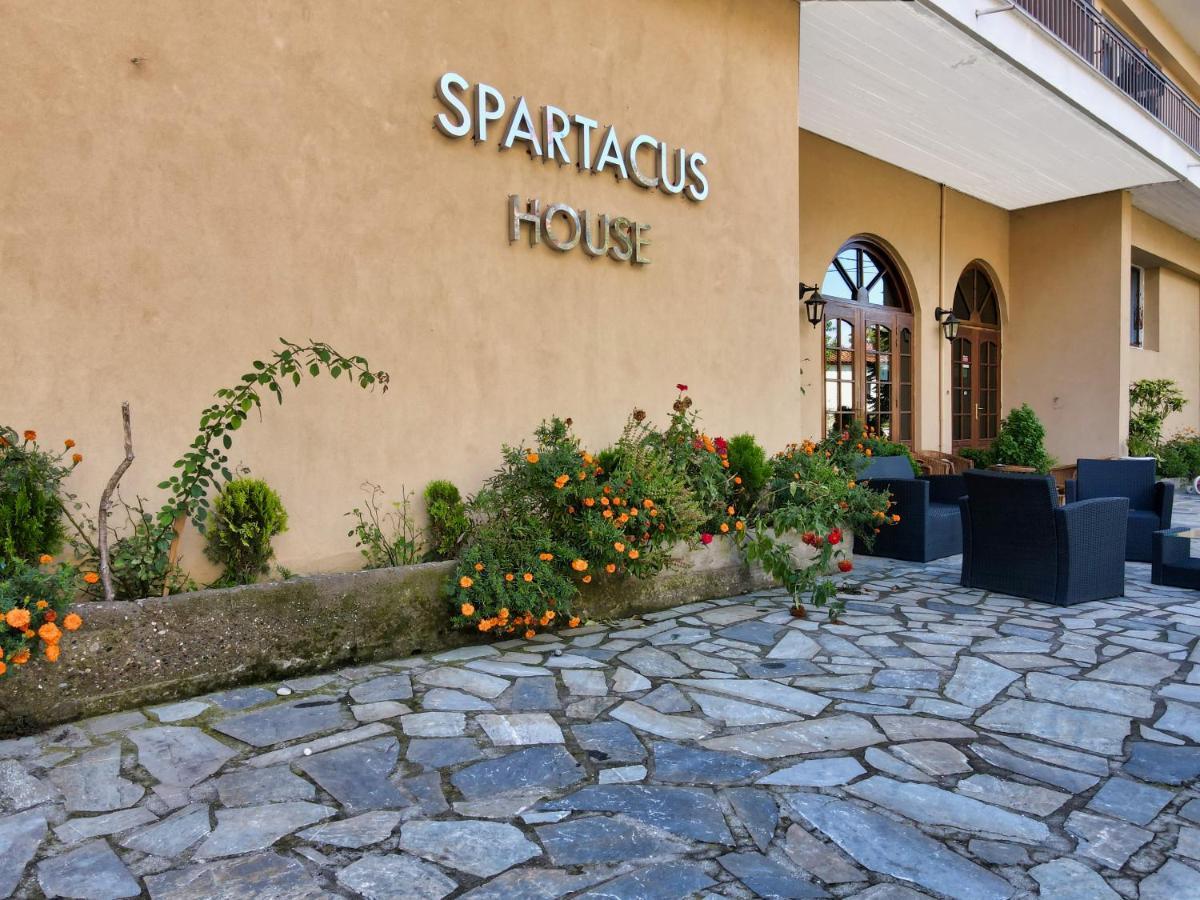 Spartacus House Kalambaka Exterior photo
